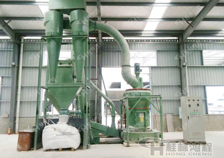 桂林鴻程雜鹵石雷蒙磨粉機，雜鹵石磨機，雜鹵石磨粉機-HC系列縱擺式磨粉機環(huán)保設備