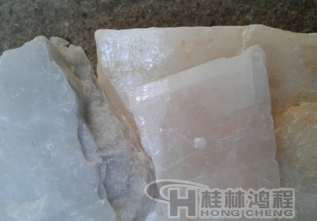 長(zhǎng)石，長(zhǎng)石粉，長(zhǎng)石的用途