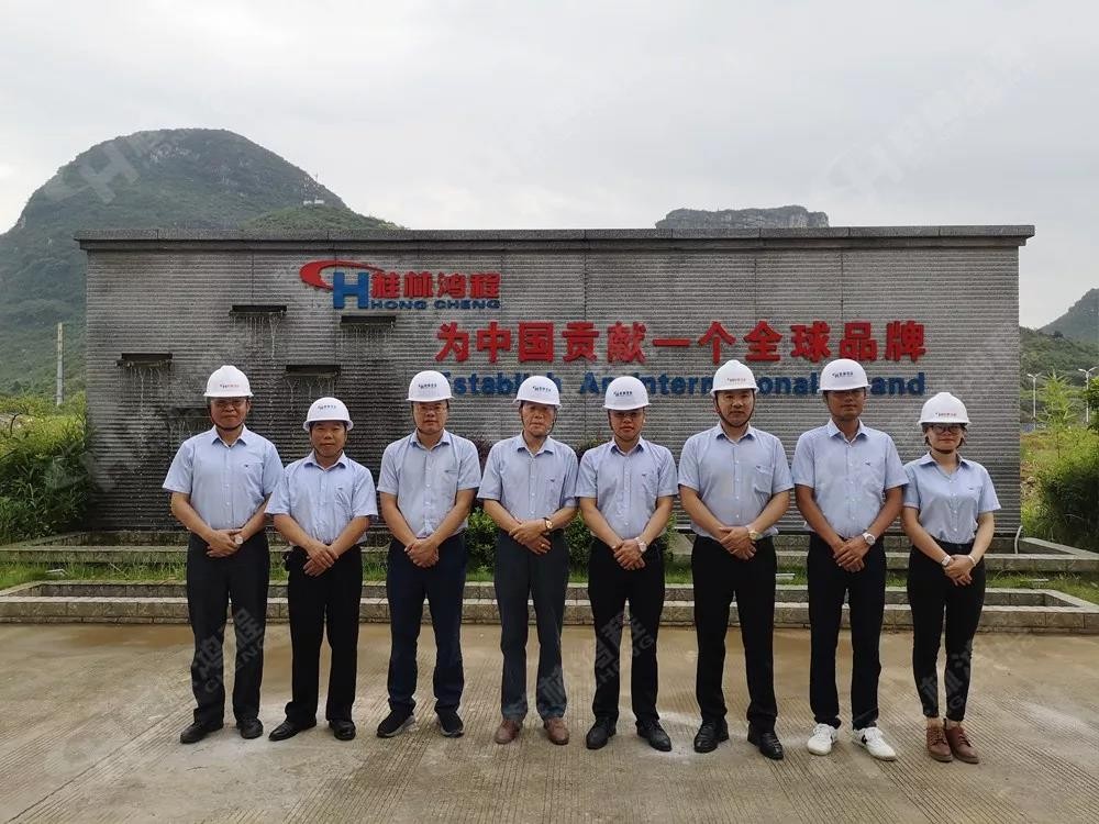 桂林鴻程機電設(shè)備有限公司廠區(qū)2#生產(chǎn)廠房開工大吉！